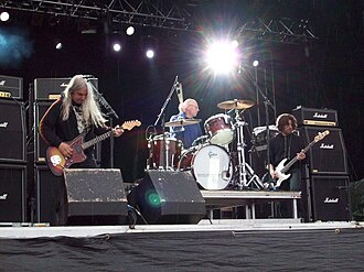 J Mascis